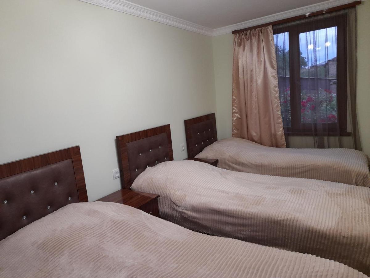 Alex Bnb تاتيف المظهر الخارجي الصورة