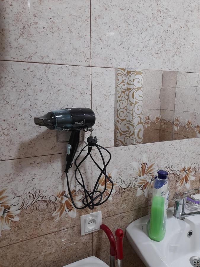 Alex Bnb تاتيف المظهر الخارجي الصورة